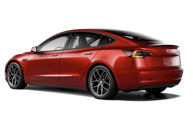 国产特斯拉全系降价：Model 3 起售价 22.99 万元