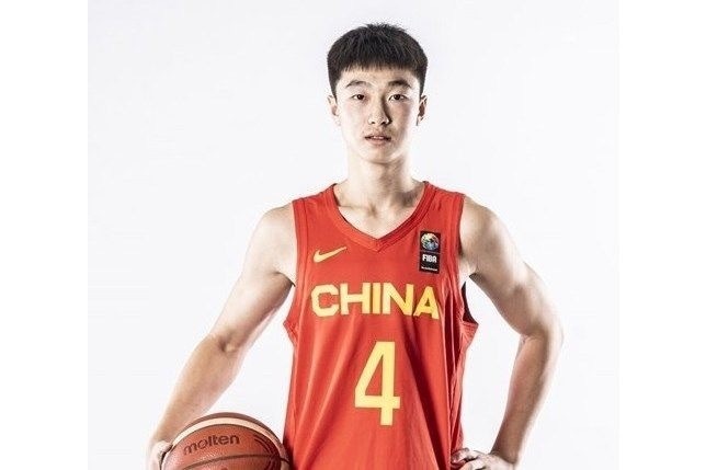 媒体人：辽宁青年队球员张峻豪递补进入中国男篮U19集训队