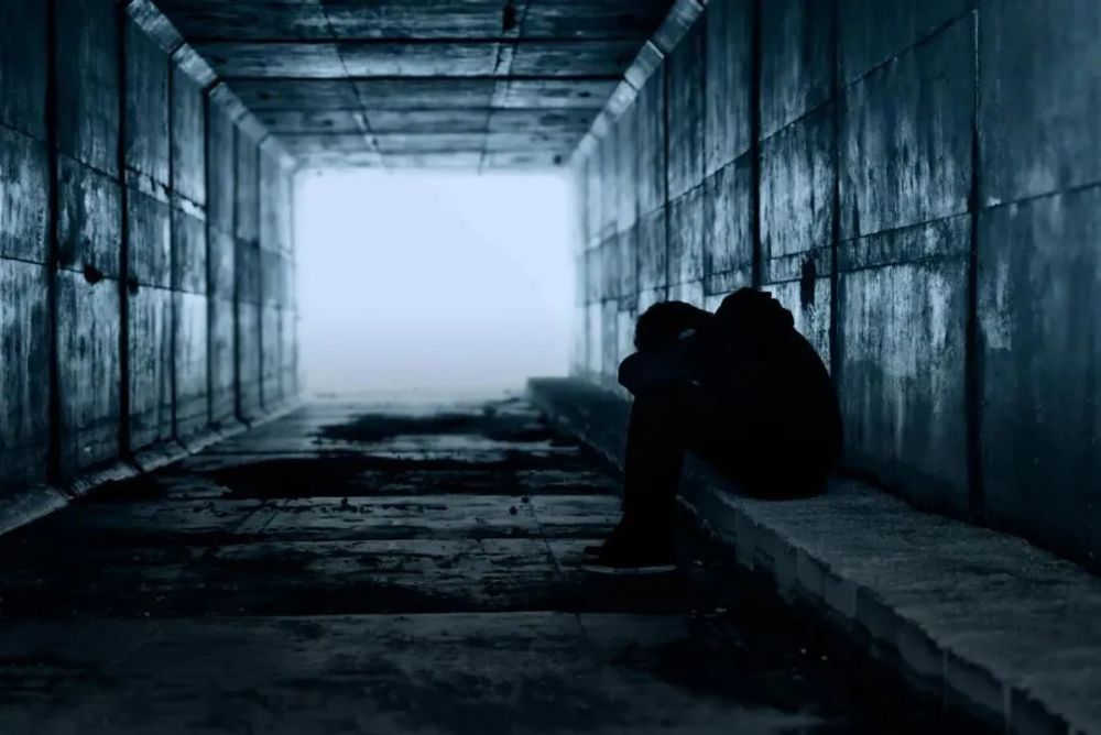 青少年抑郁自杀问题何解？