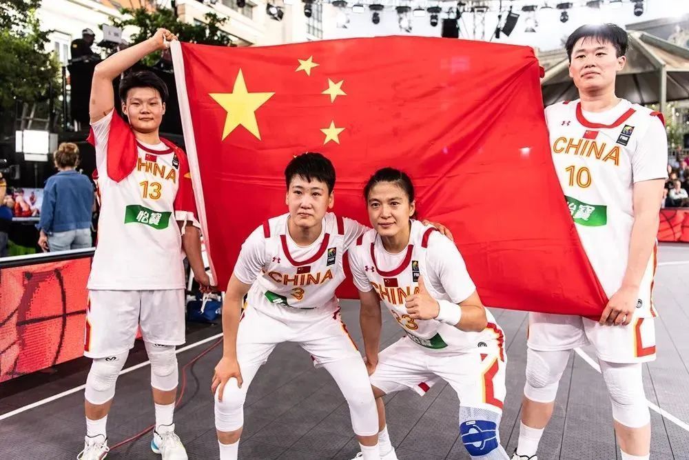 中国篮协官宣三人女篮集训名单：60分王丽丽领衔 7人来自五人女篮