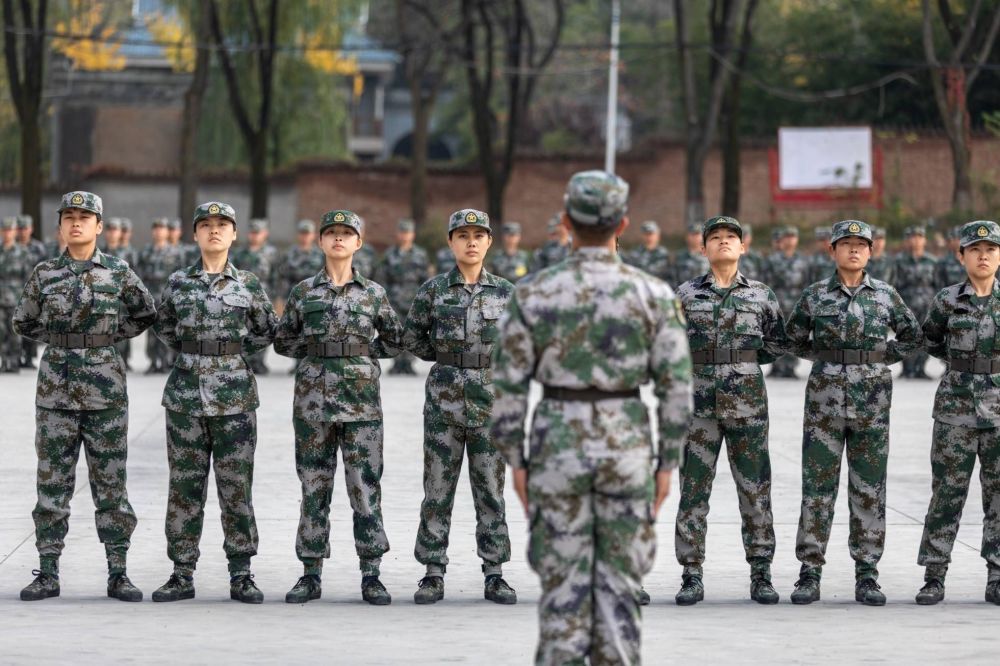 解放军新兵拒服兵役，通报9项重罚，在中国当逃兵后果有多严重？