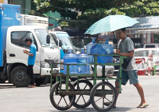 缅甸多地创下其近60年来高温纪录 已有超10人因中暑死亡