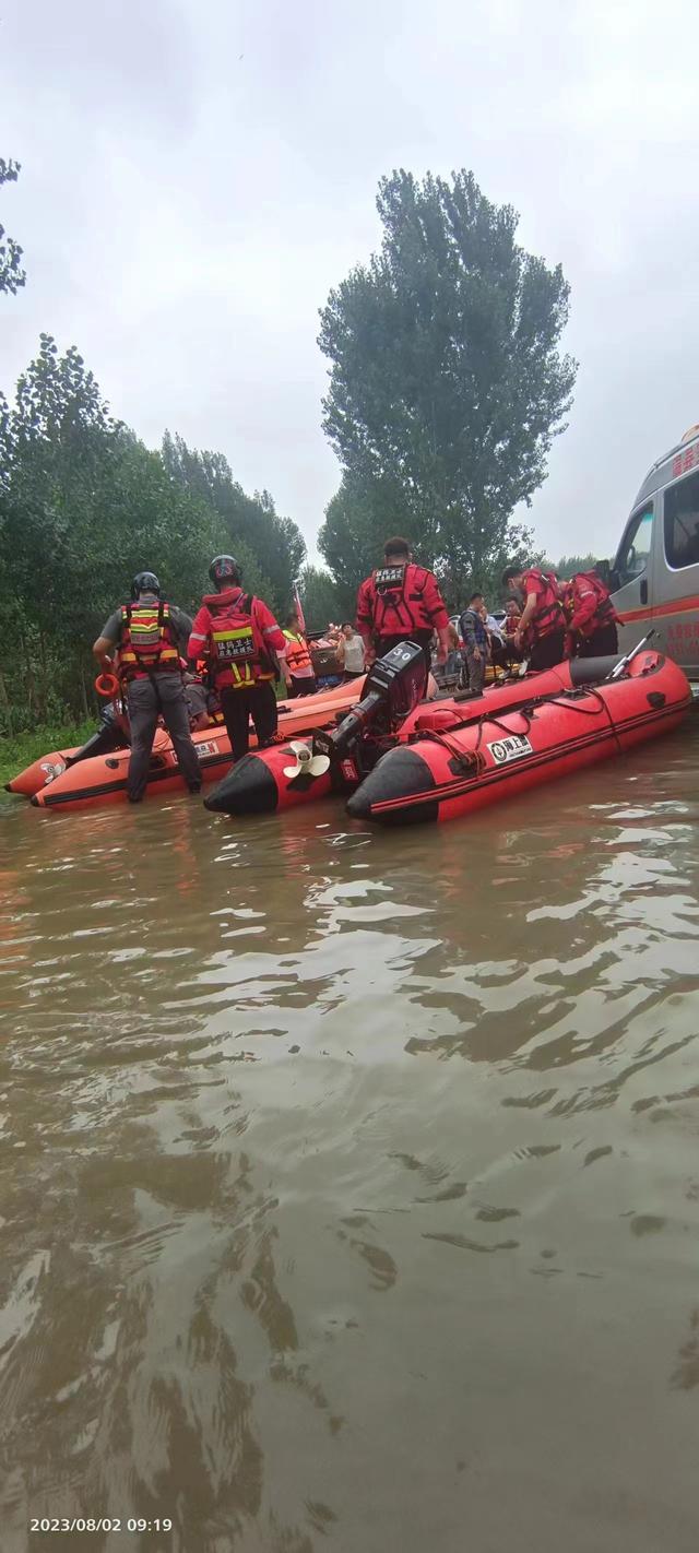 “五十多人断水断电被困两天！”河南救援队已抵达涿州紧急救援