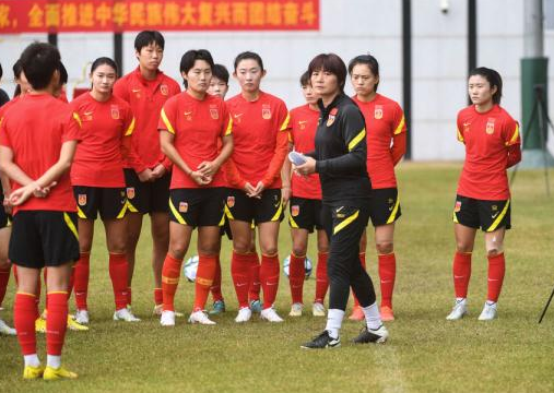多点开花！中国女足热身赛4:0胜韦尔瓦体育，方洁再进球