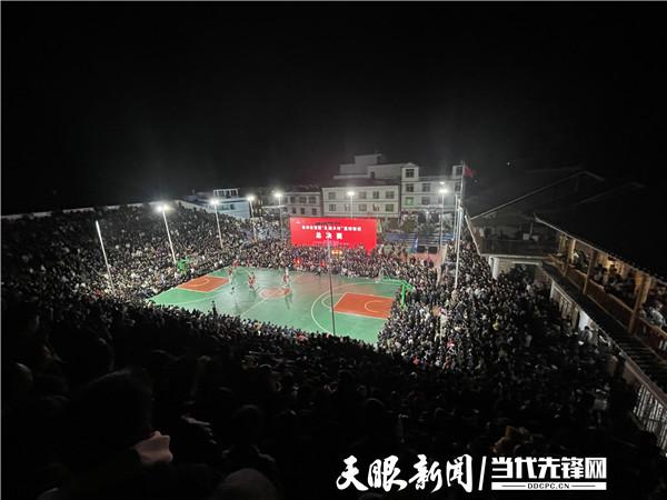 「“村BA”总决赛·快讯」遵义市代表队将同黔东南州代表队争夺冠军