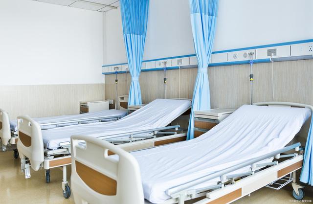 为提高病床周转率，有医院规定患者15天必须出院，国家医保局回应