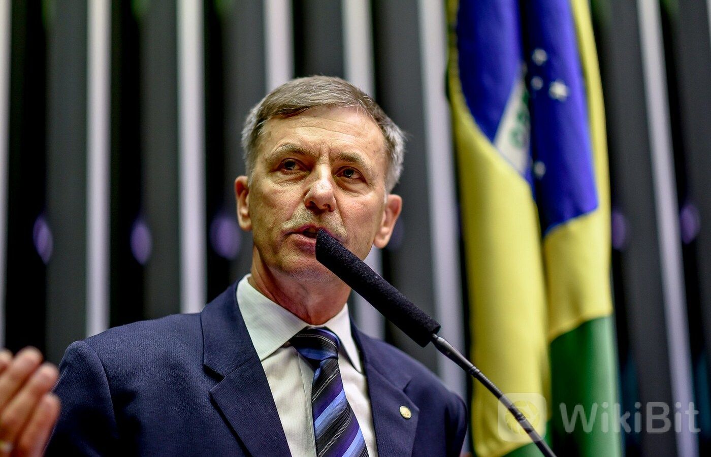 巴西联邦议员提案使加密报酬合法化
