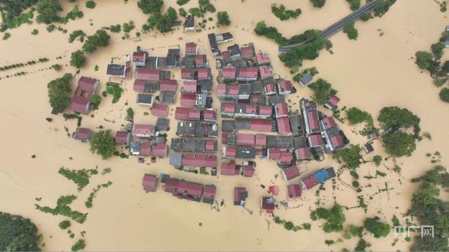 江西暴雨致29.3万人受灾 直接经济损失2.3亿元