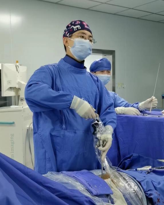 永州市中心医院：双镜合一法微创手术治疗Kummell病获得成功